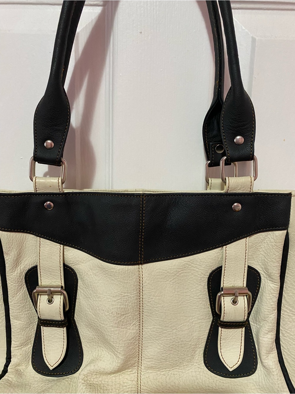 Vintage RARE Women’s Bag Cream and Black Leather Bag - Picture 6 of 13